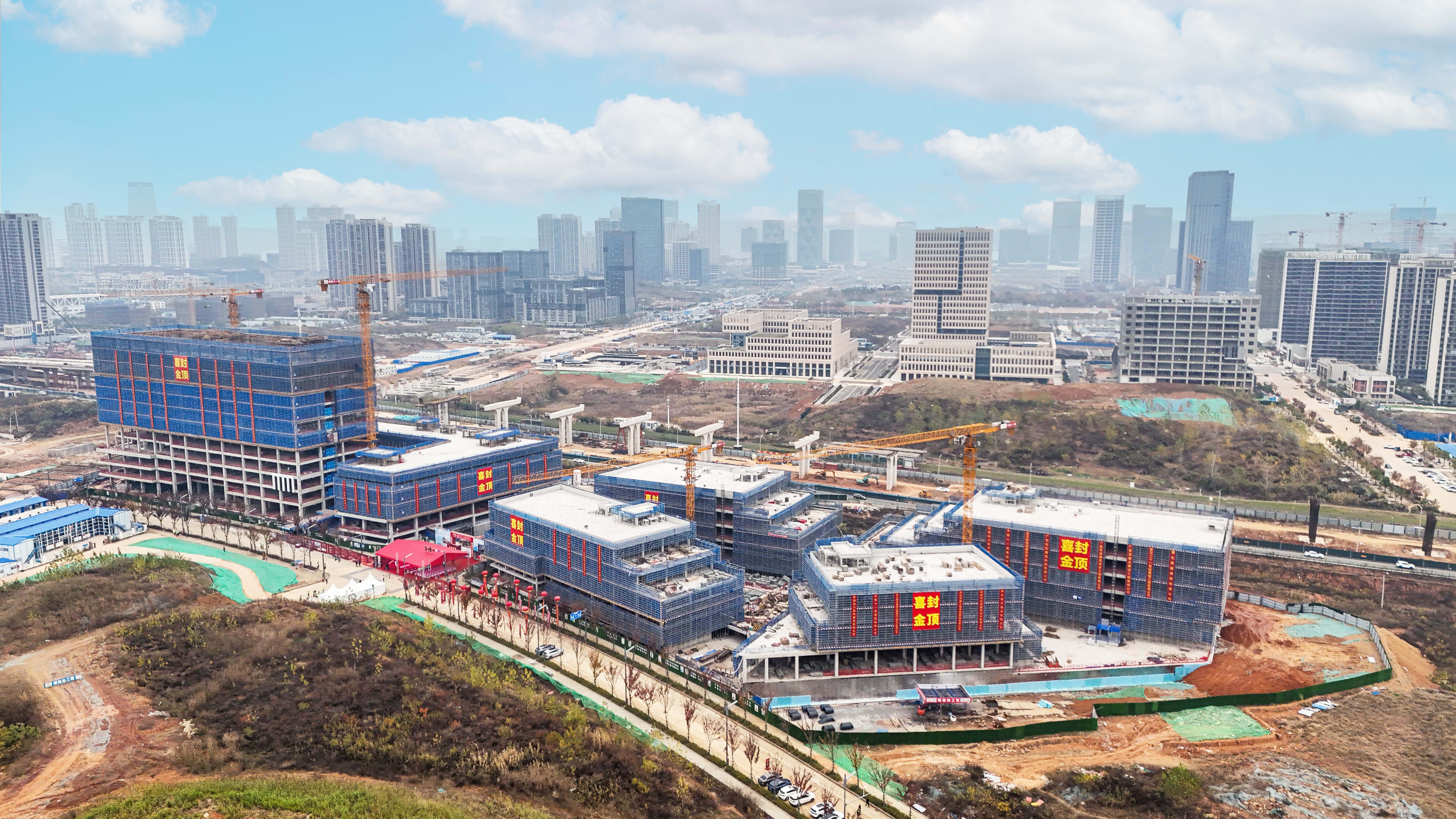 ������������ڶ����人��Ŀ����ṹ��ȫ�ⶥ 