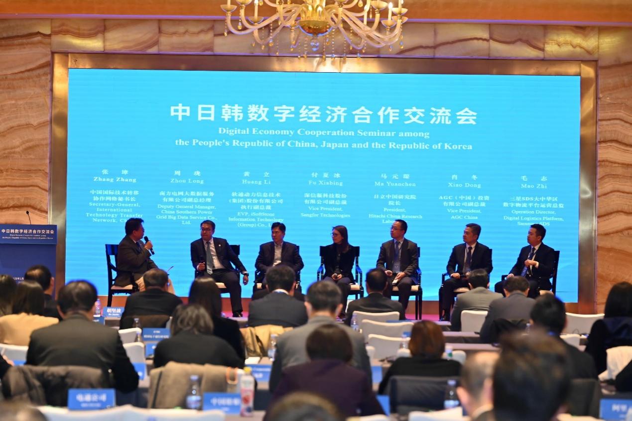 �������־��ú���  ������������ڶ�����������Эͬ��ƪ��